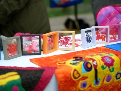 山海同歌迎国庆 东西共绘振兴图——2025年全国“四季村晚”之上杨乡小岔村秋季“村晚”文艺演出活动侧记